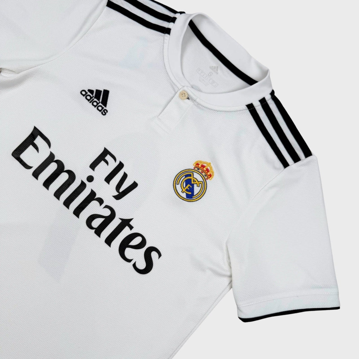 2018/19 Real Madrid Domicile - Benzema 9 (S) - Iconic Football Shop
