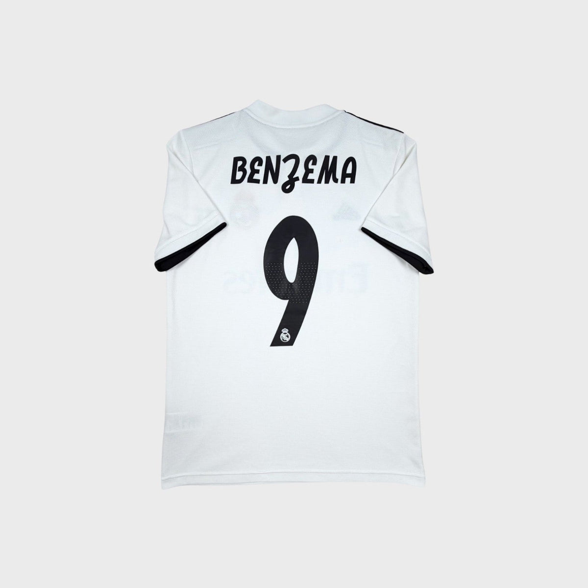 2018/19 Real Madrid Domicile - Benzema 9 (S) - Iconic Football Shop