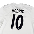 2018/19 Real Madrid Domicile - Modric 10 (XL) - Iconic Football Shop