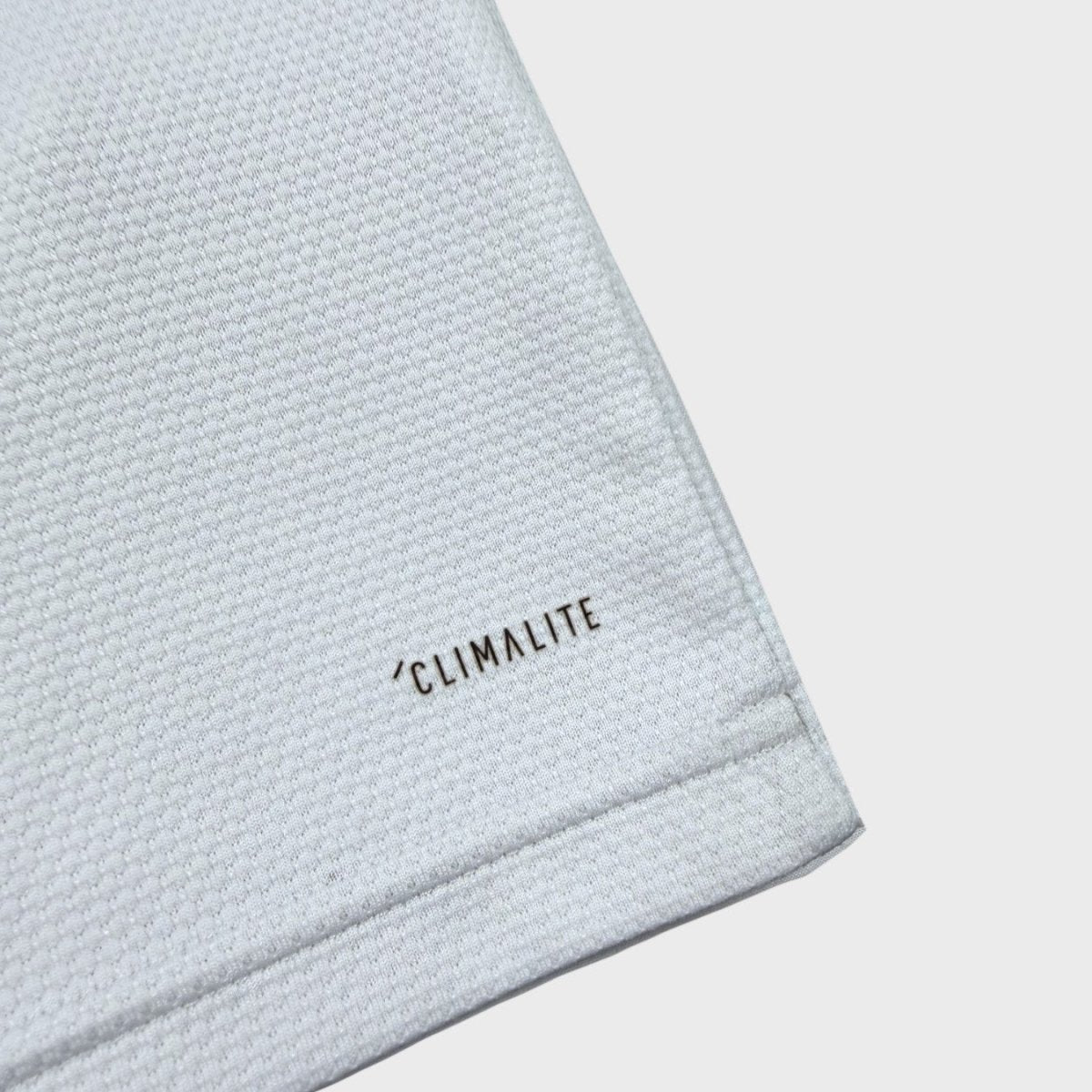 2018/19 Real Madrid Domicile (S) - Iconic Football Shop