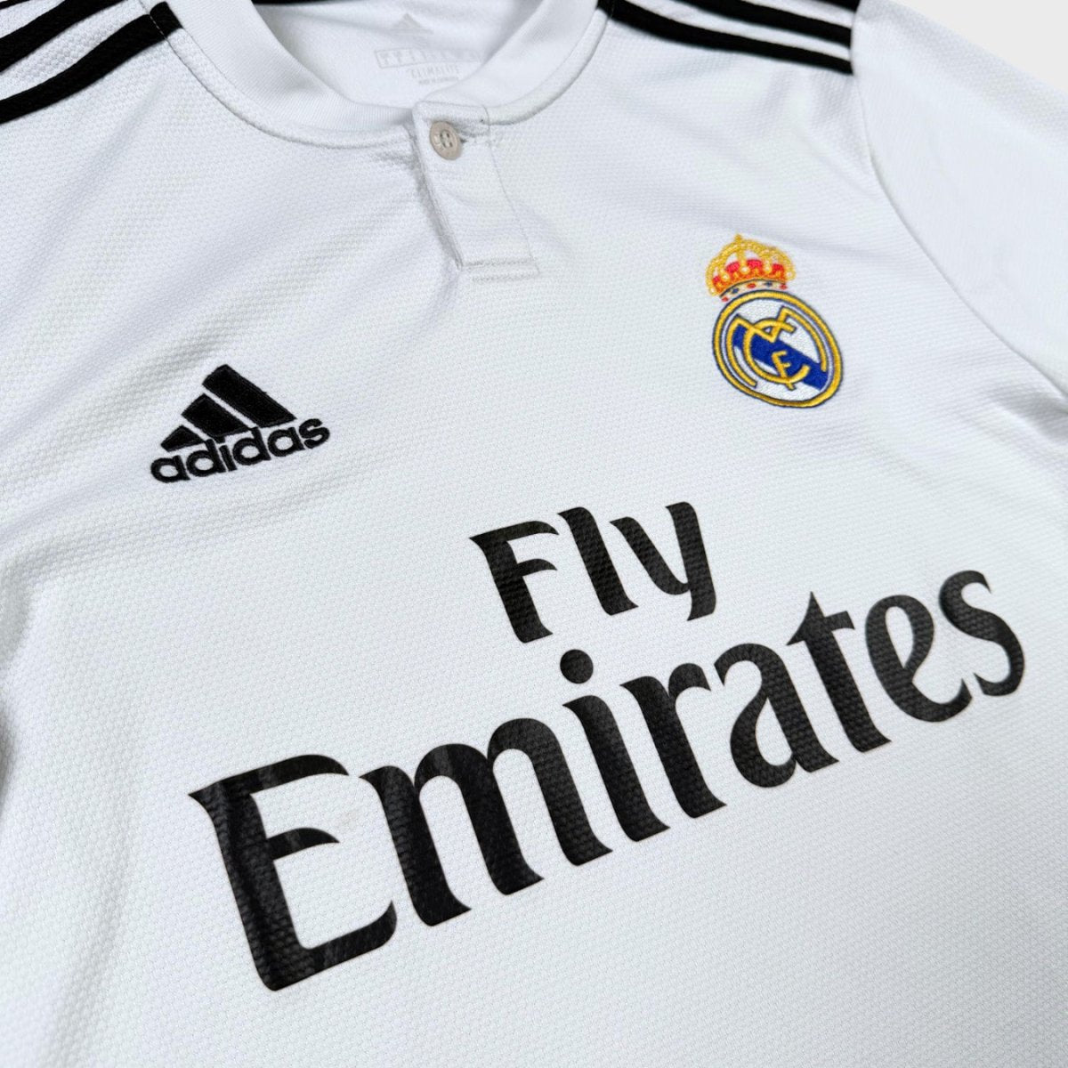 2018/19 Real Madrid Domicile (S) - Iconic Football Shop