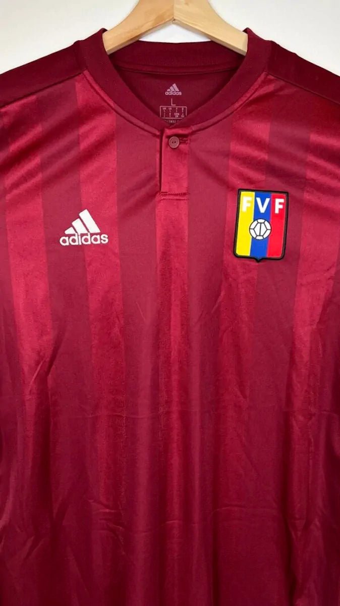 2018/19 Venezuela Domicile (L) - Iconic Football Shop