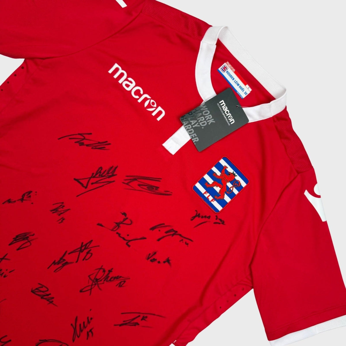 2018/20 Luxembourg Domicile (S) - Iconic Football Shop