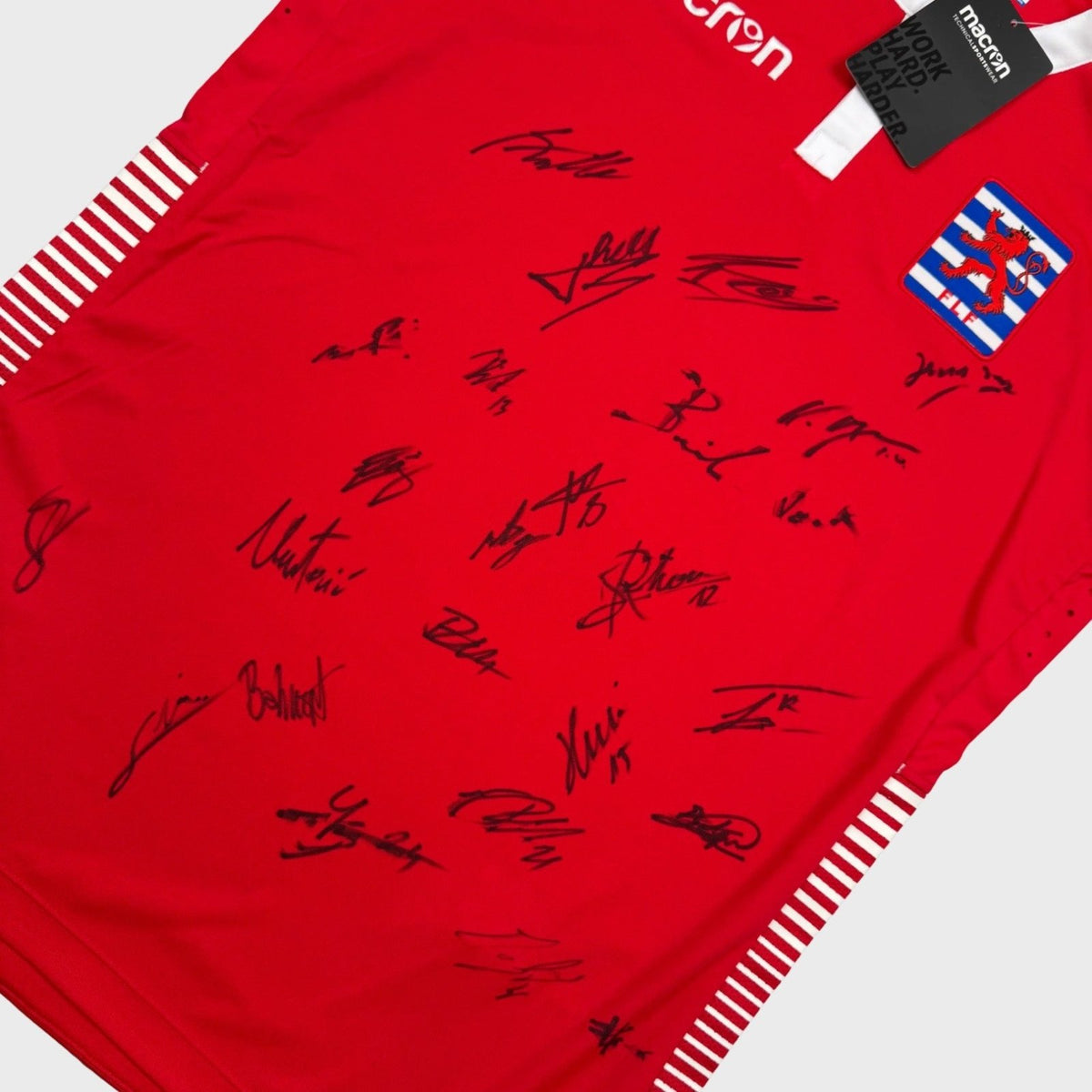 2018/20 Luxembourg Domicile (S) - Iconic Football Shop