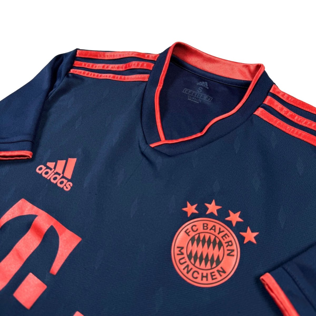 2019/20 Bayern Munich Third (S) - Iconic Football Shop