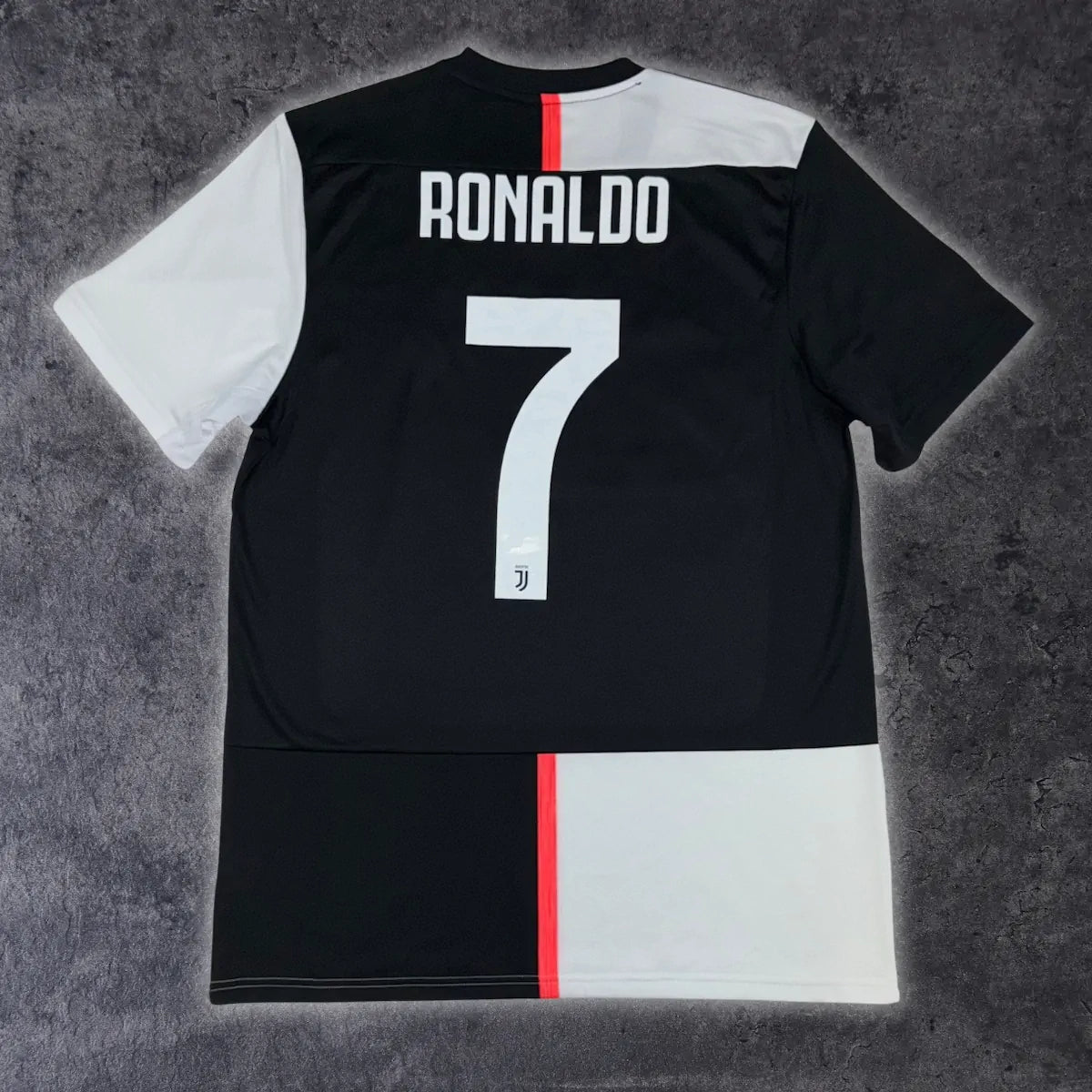 2019/20 Juventus Domicile - Ronaldo 7 (L) - Iconic Football Shop