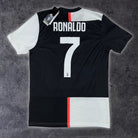 2019/20 Juventus Domicile - Ronaldo 7 (M) - Iconic Football Shop