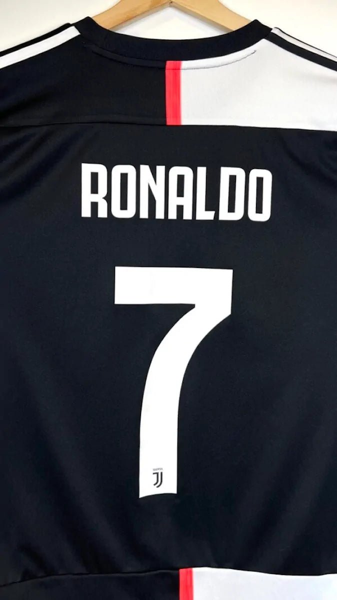 2019/20 Juventus Domicile - Ronaldo 7 (XL) - Iconic Football Shop