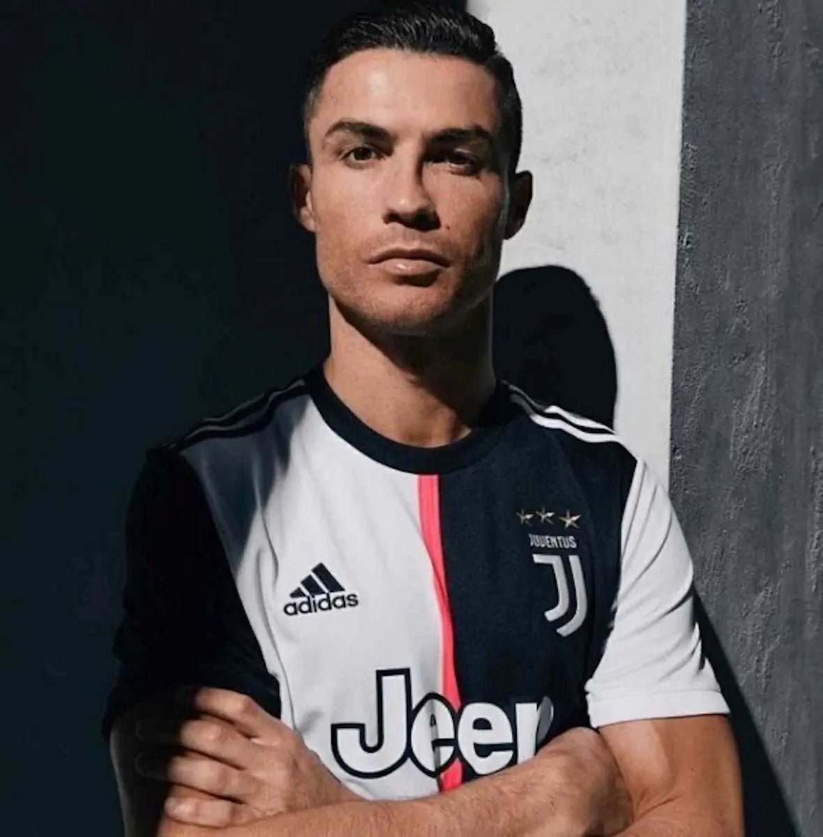 2019/20 Juventus Domicile - Ronaldo 7 (XL) - Iconic Football Shop
