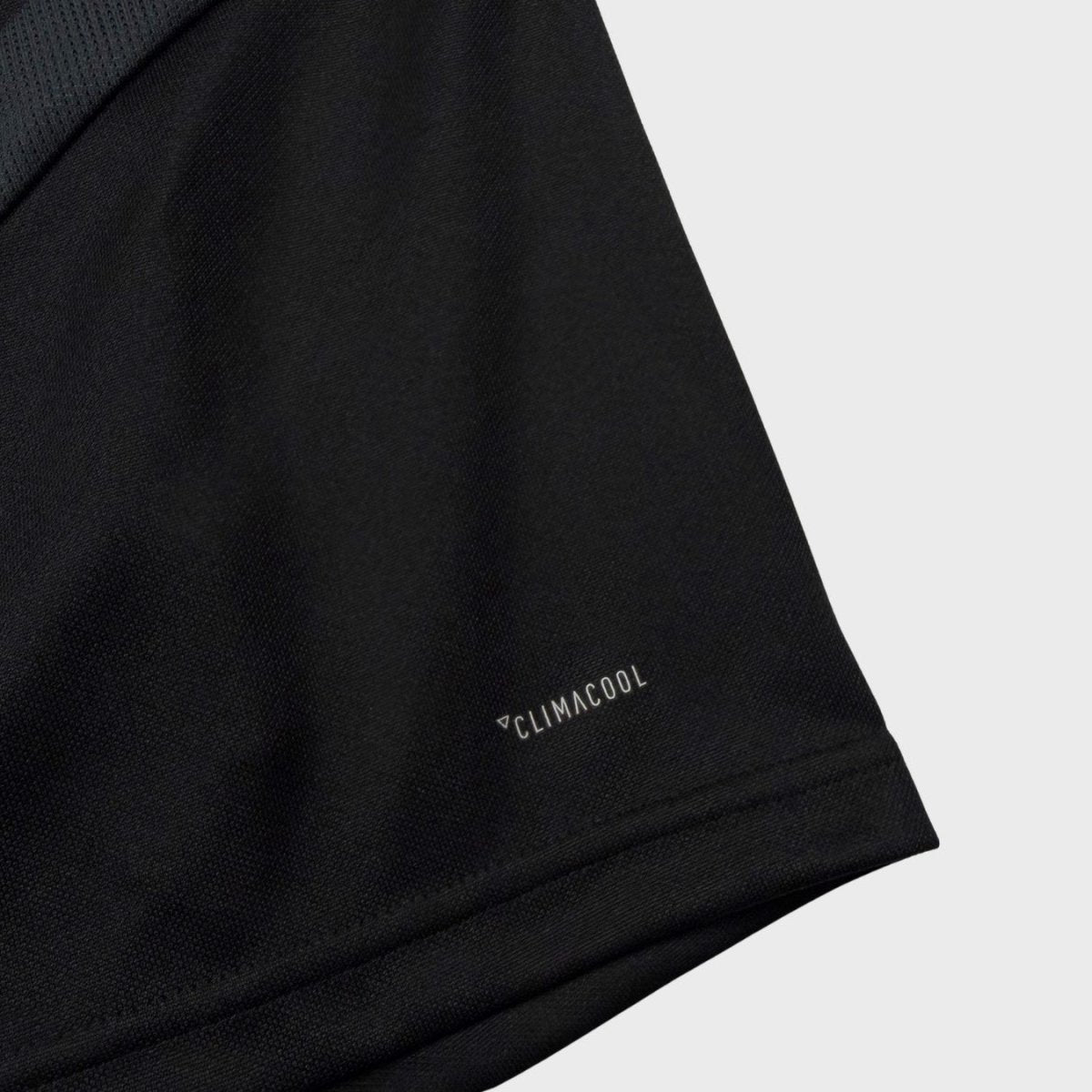 2019/20 Juventus Entraînement (XL) - Iconic Football Shop