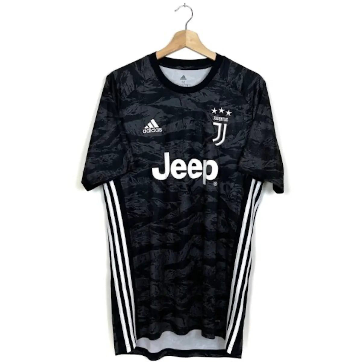 2019/20 Juventus Goal Keeper (M) - Iconic Football Shop