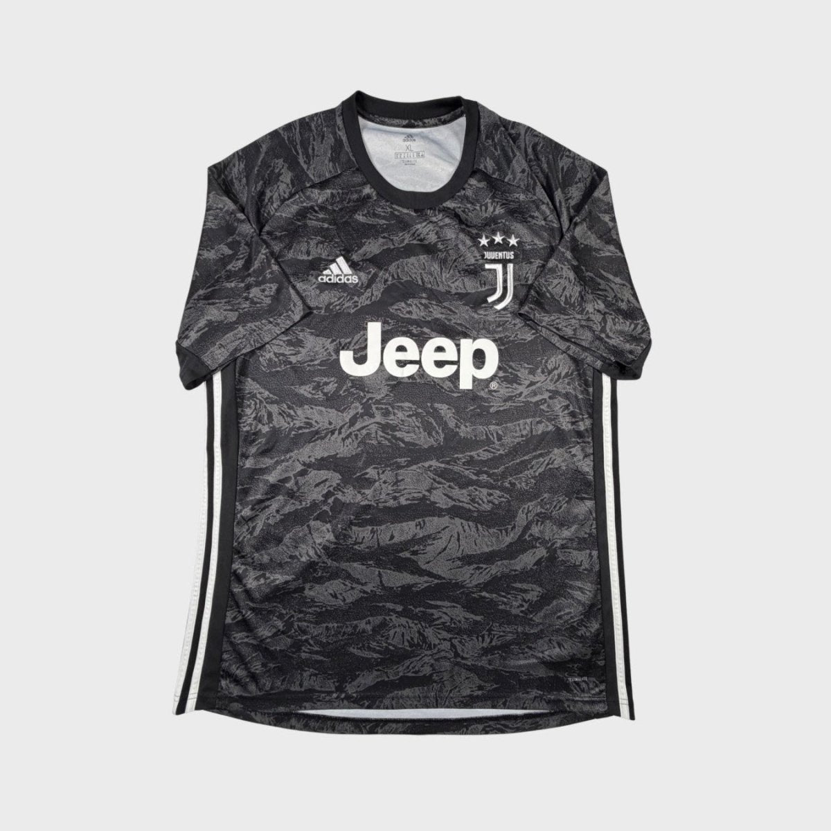 2019/20 Juventus Goal Keeper (XL) - Iconic Football Shop