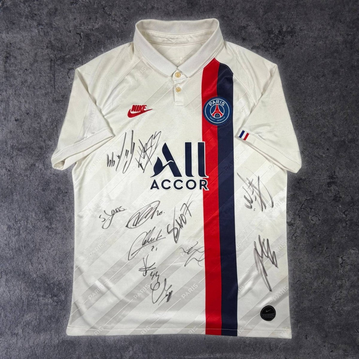 2019/20 PSG Domicile *SIGNÉ* (L) - Iconic Football Shop