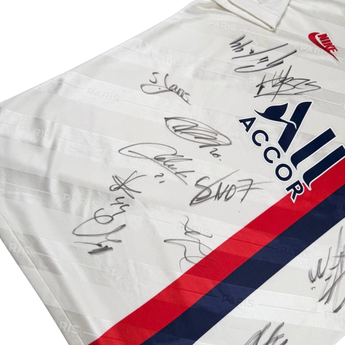 2019/20 PSG Domicile *SIGNÉ* (L) - Iconic Football Shop