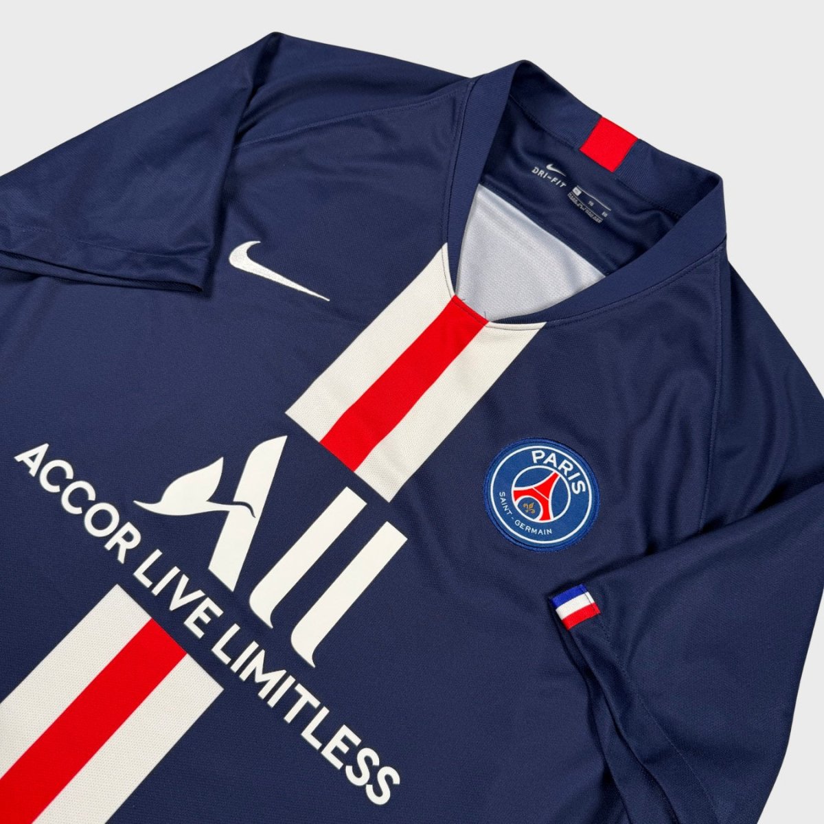 2019/20 PSG Domicile (XL) - Iconic Football Shop