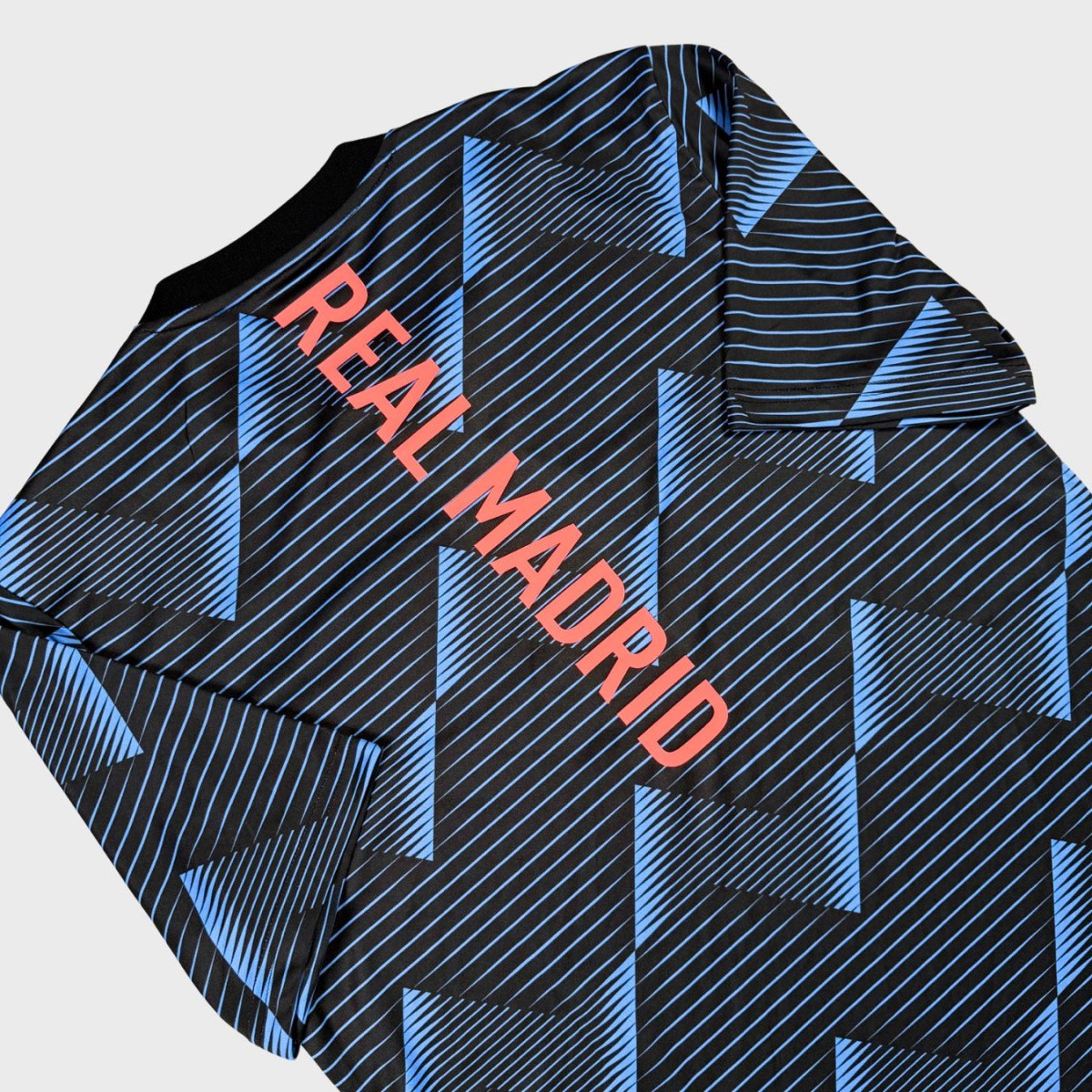 2019/20 Real Madrid Entraînement *PRE-MATCH* (S) - Iconic Football Shop