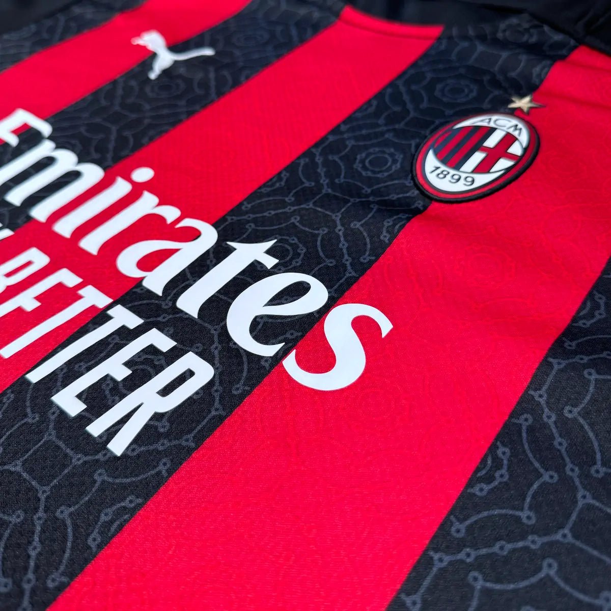2020/21 AC Milan Domicile (L) - Iconic Football Shop