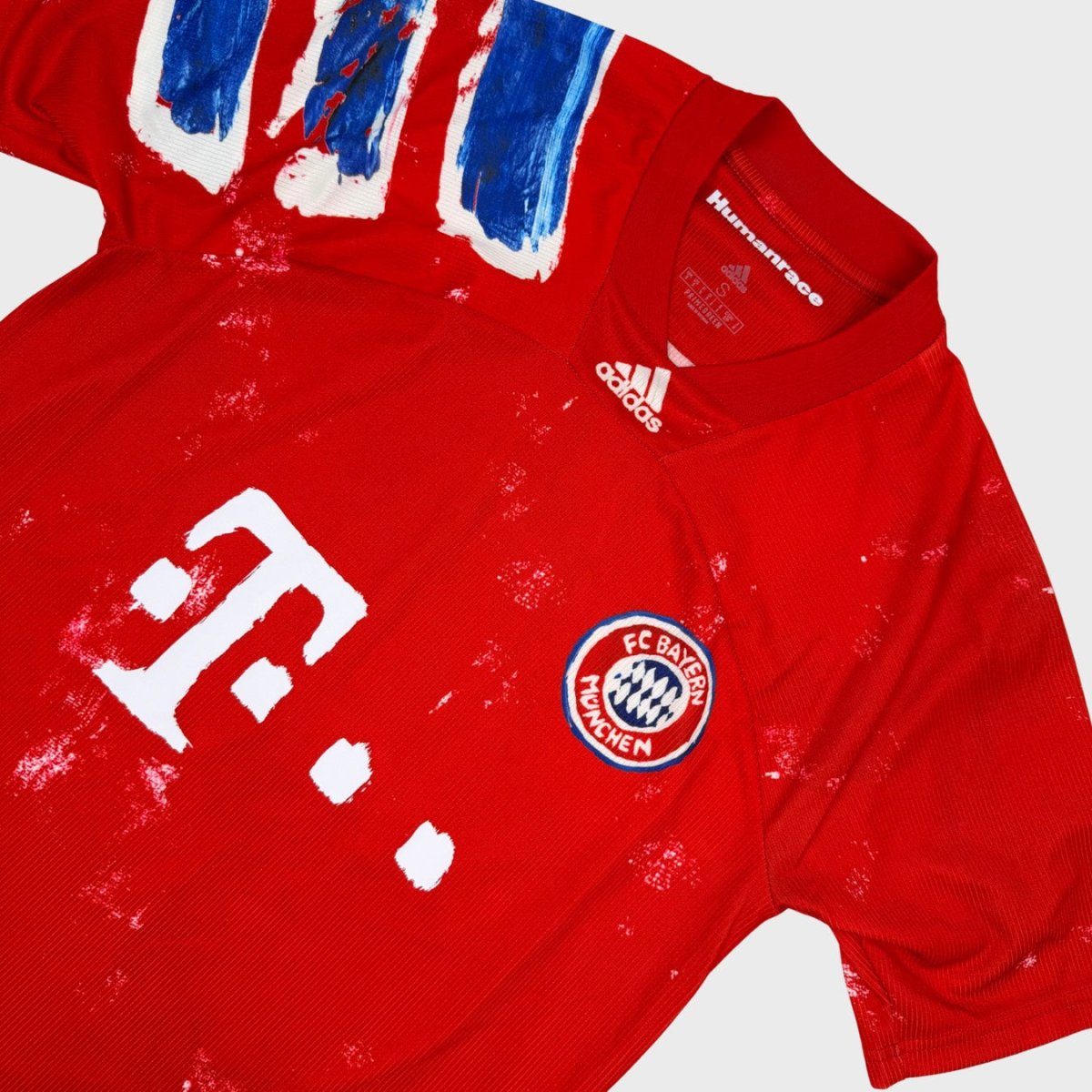 2020/21 Bayern Munich Domicile *COLLAB' HUMAN RACE* (S) - Iconic Football Shop