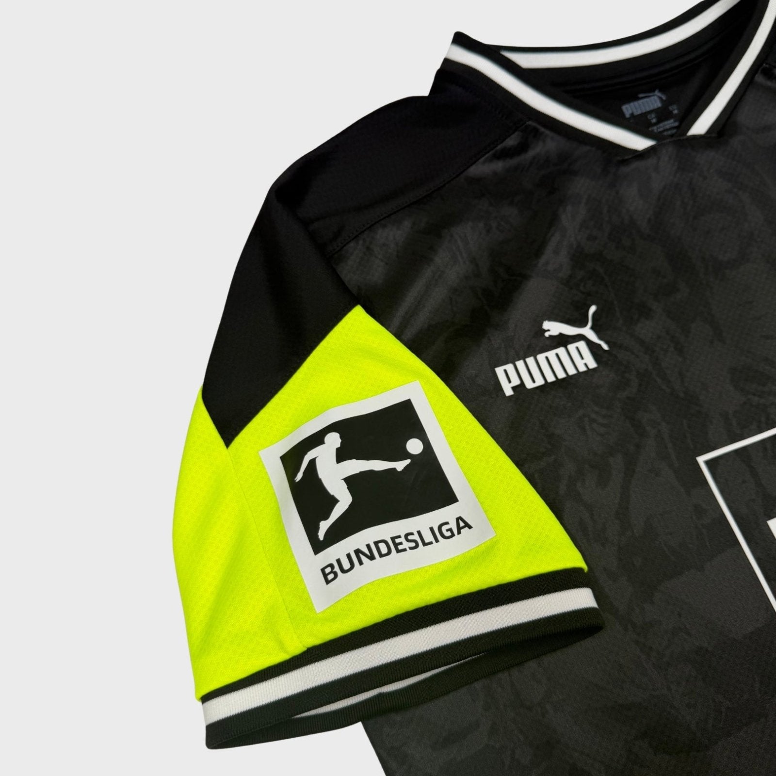 2020/21 Dortmund - Moukoko 18 *NULL NE90N EDITION* (M) - Iconic Football Shop