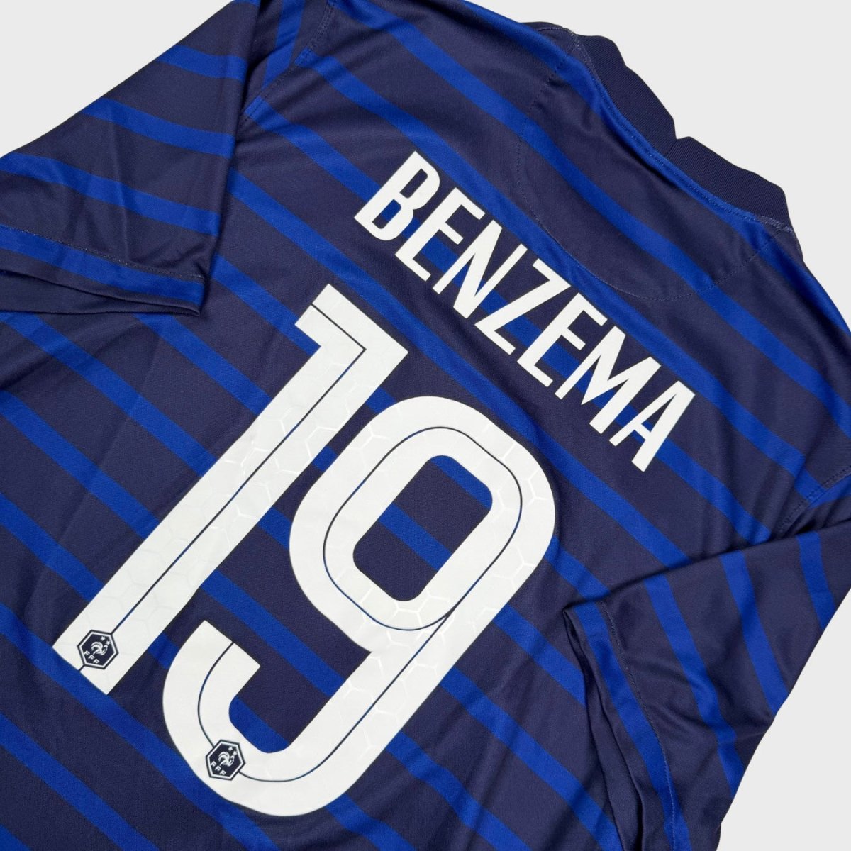 2020/21 France Domicile - Benzema 19 *COMPLET* (L) - Iconic Football Shop