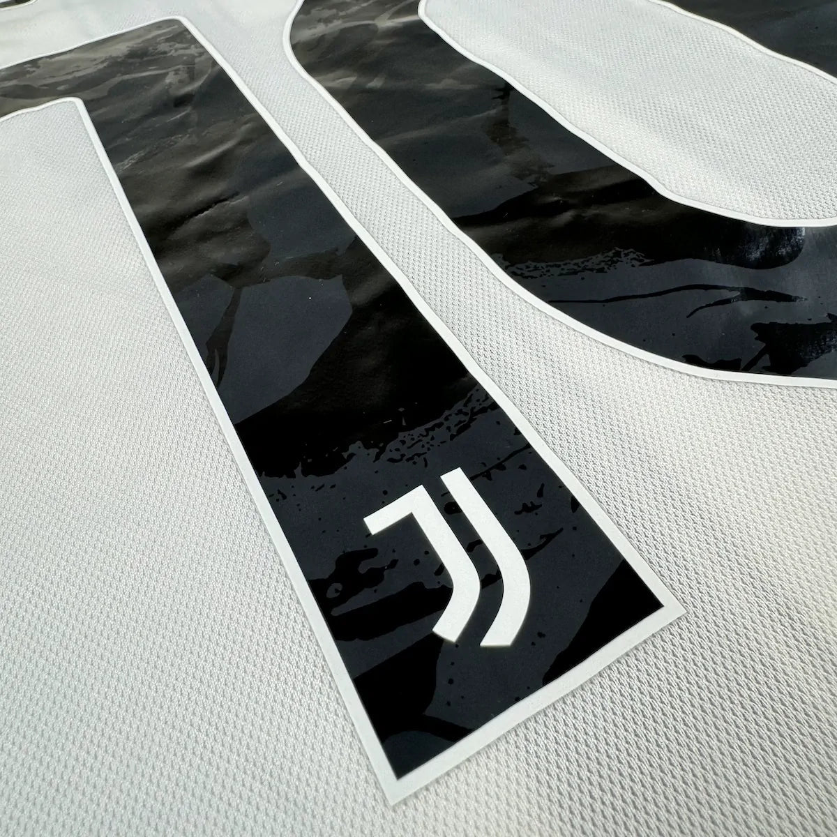 2020/21 Juventus Domicile - Dybala 10 (L) - Iconic Football Shop
