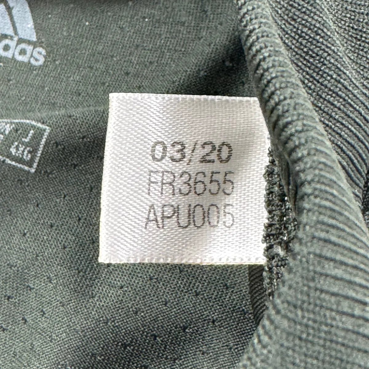 2020/21 Manchester United Entraînement (XL) - Iconic Football Shop