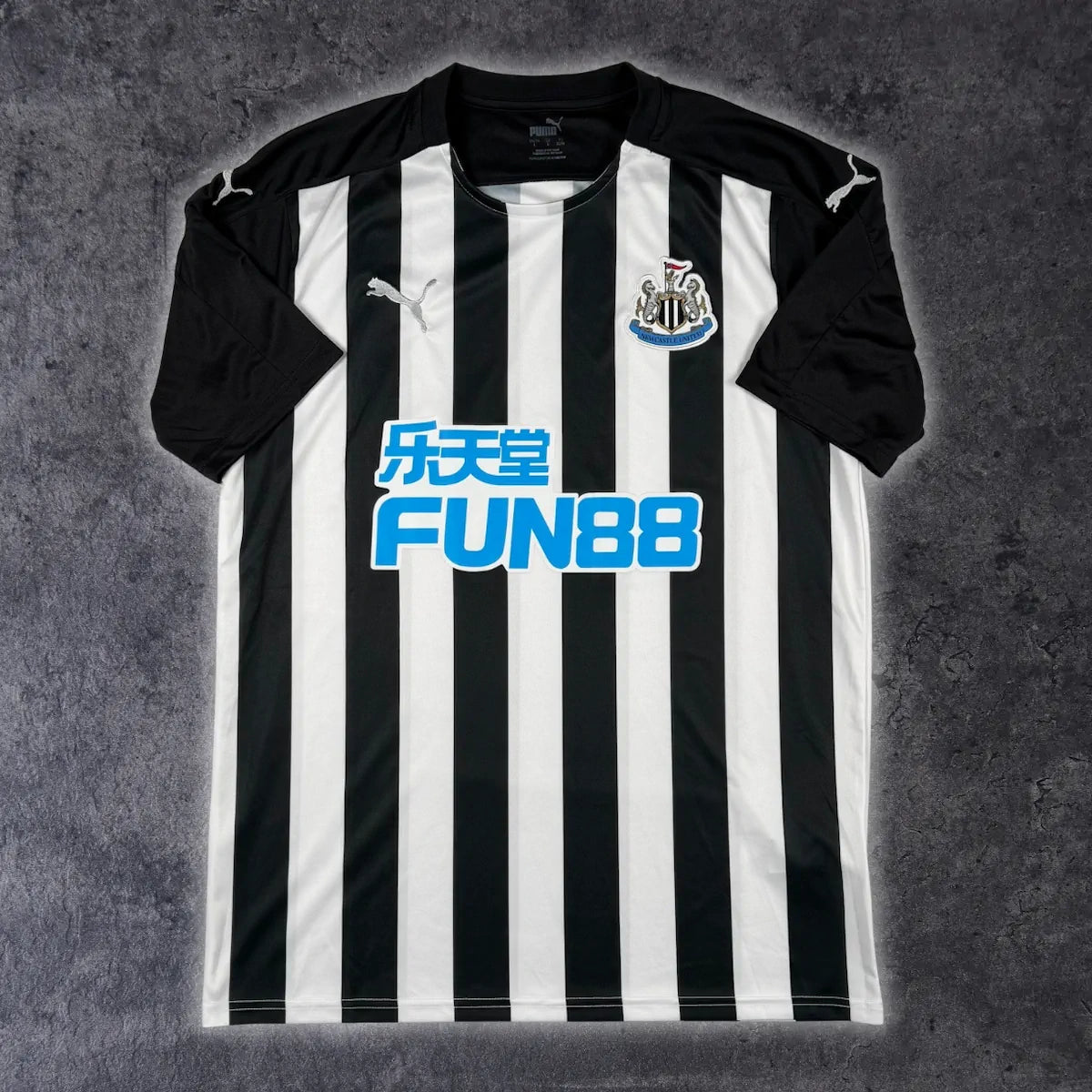 2020/21 Newcastle Domicile (L) - Iconic Football Shop