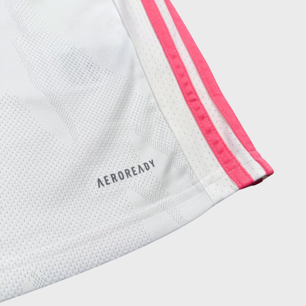2020/21 Real Madrid Domicile - Benzema 9 (M) - Iconic Football Shop