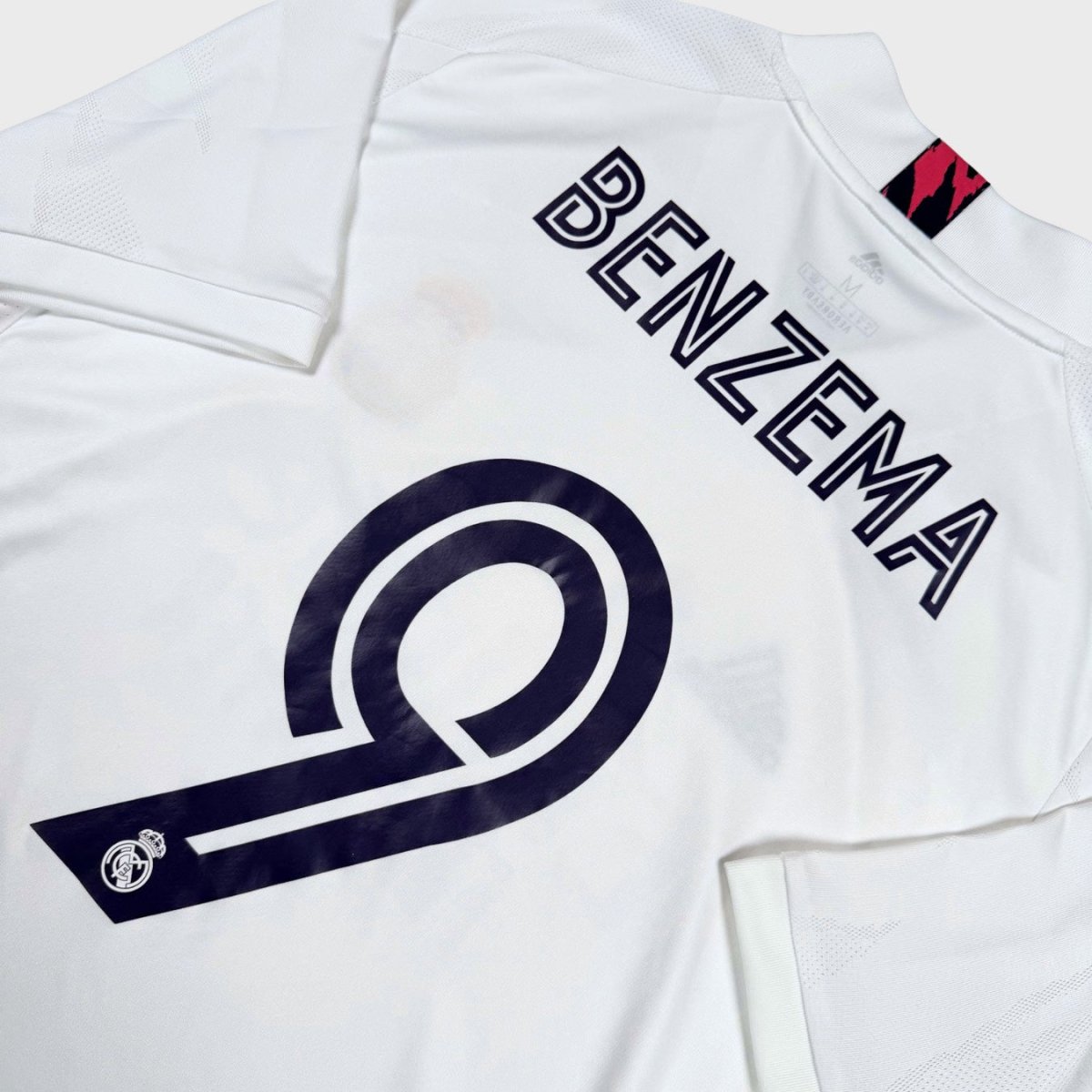 2020/21 Real Madrid Domicile - Benzema 9 (M) - Iconic Football Shop