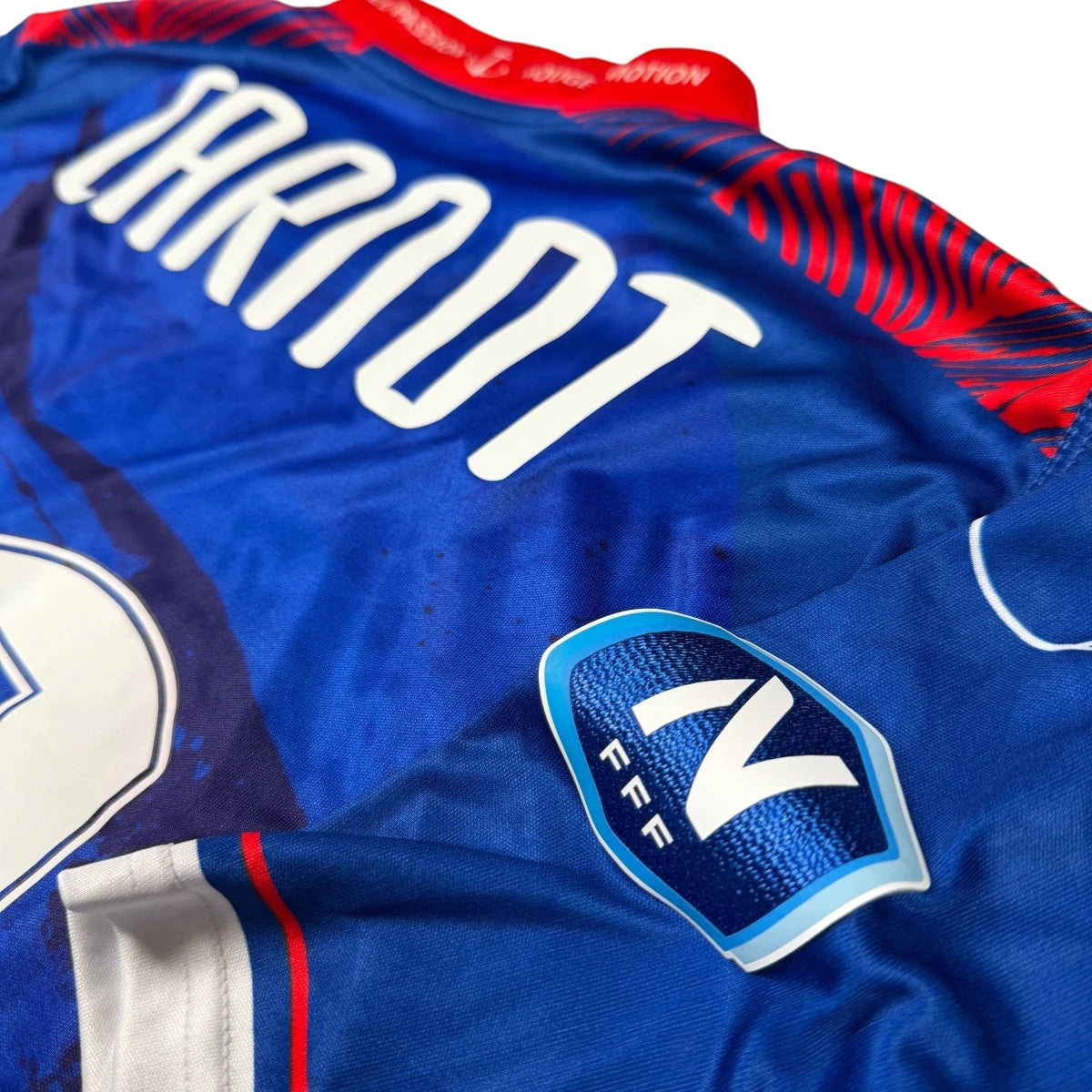 2020/21 US Concarneau Domicile - Carnot 23 *PRÉPARÉ / PORTÉ* (L) - Iconic Football Shop