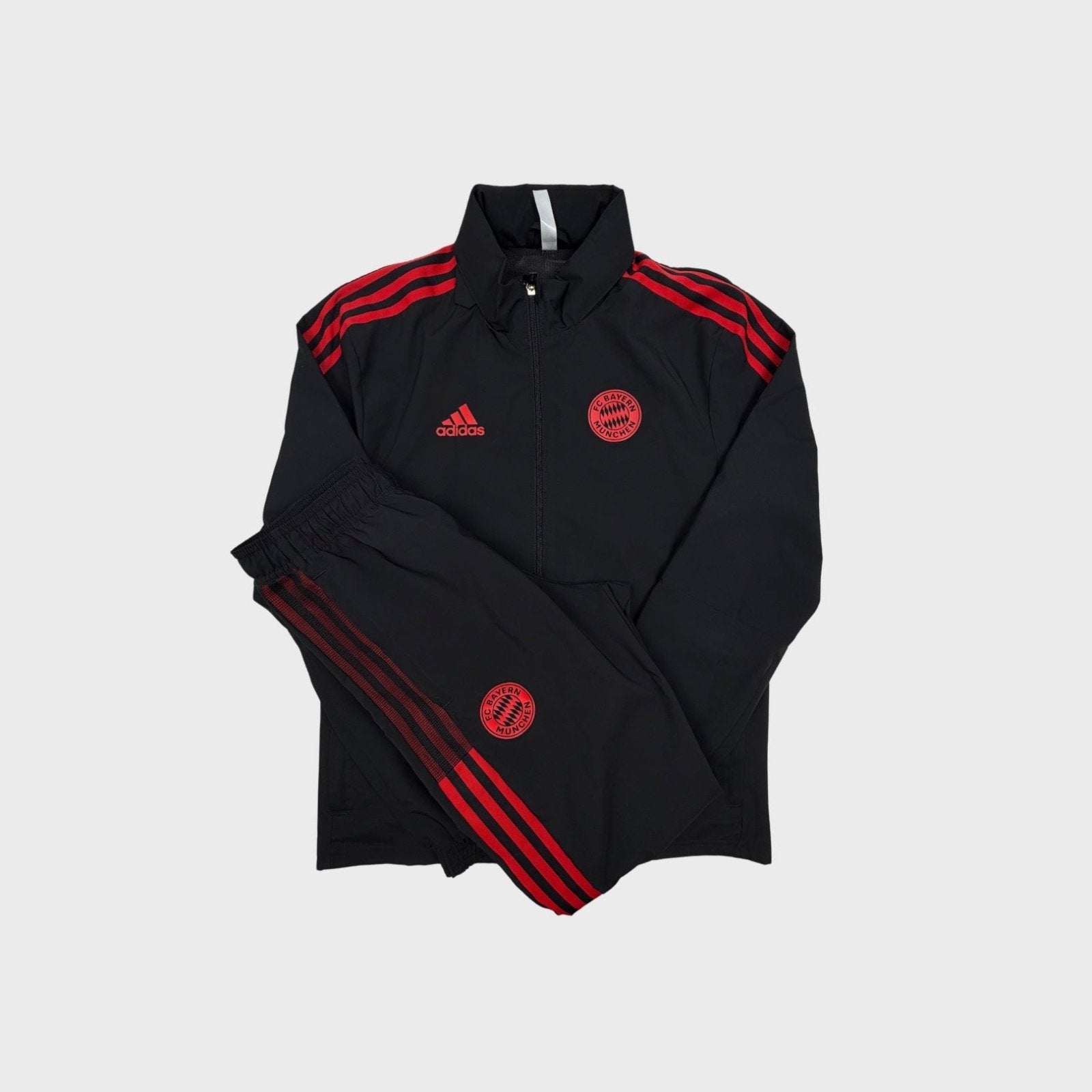 2021/22 Bayern Munich Entraînement *COMPLET* (XS) - Iconic Football Shop