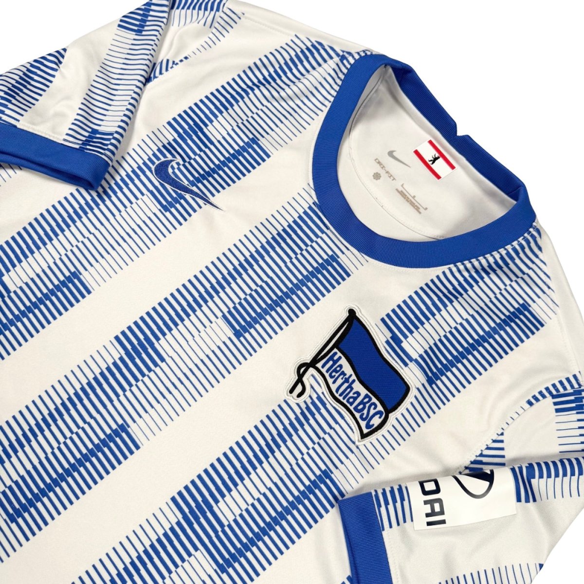 2021/22 Hertha BSC Domicile (L) - Iconic Football Shop