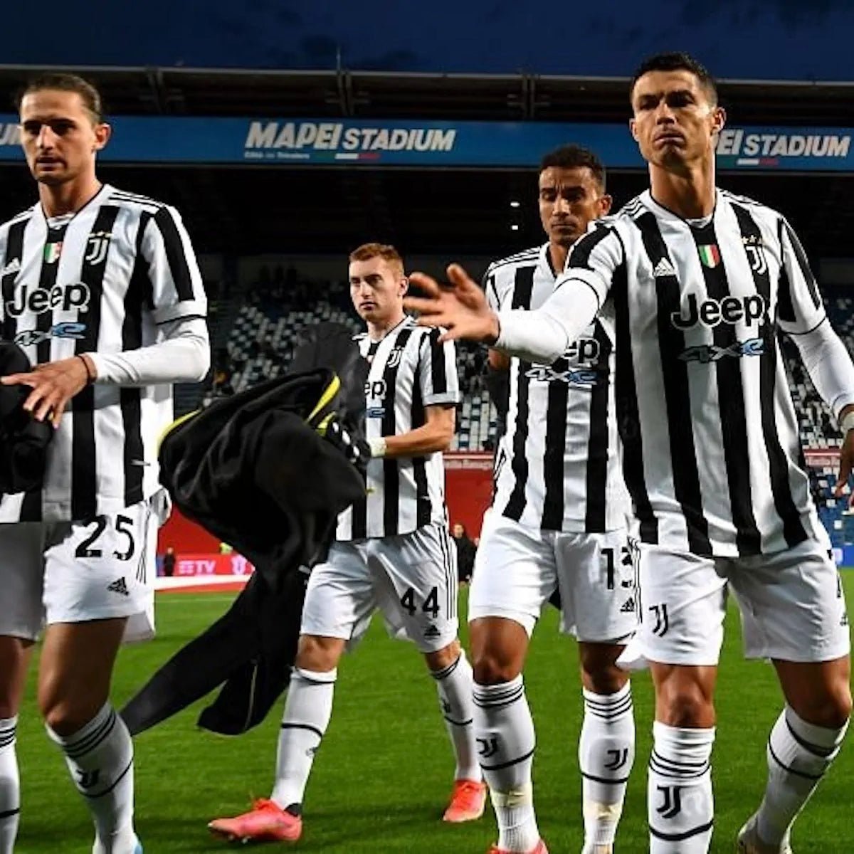 2021/22 Juventus Domicile (2XL) - Iconic Football Shop