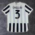 2021/22 Juventus Domicile - Chiellini 3 *STOCK PRO* (XL) - Iconic Football Shop
