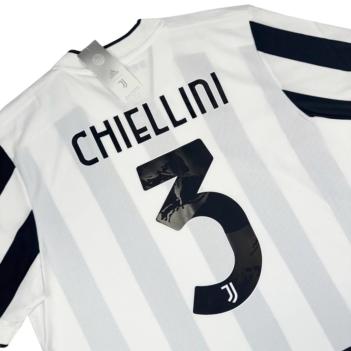 2021/22 Juventus Domicile - Chiellini 3 *STOCK PRO* (XL) - Iconic Football Shop