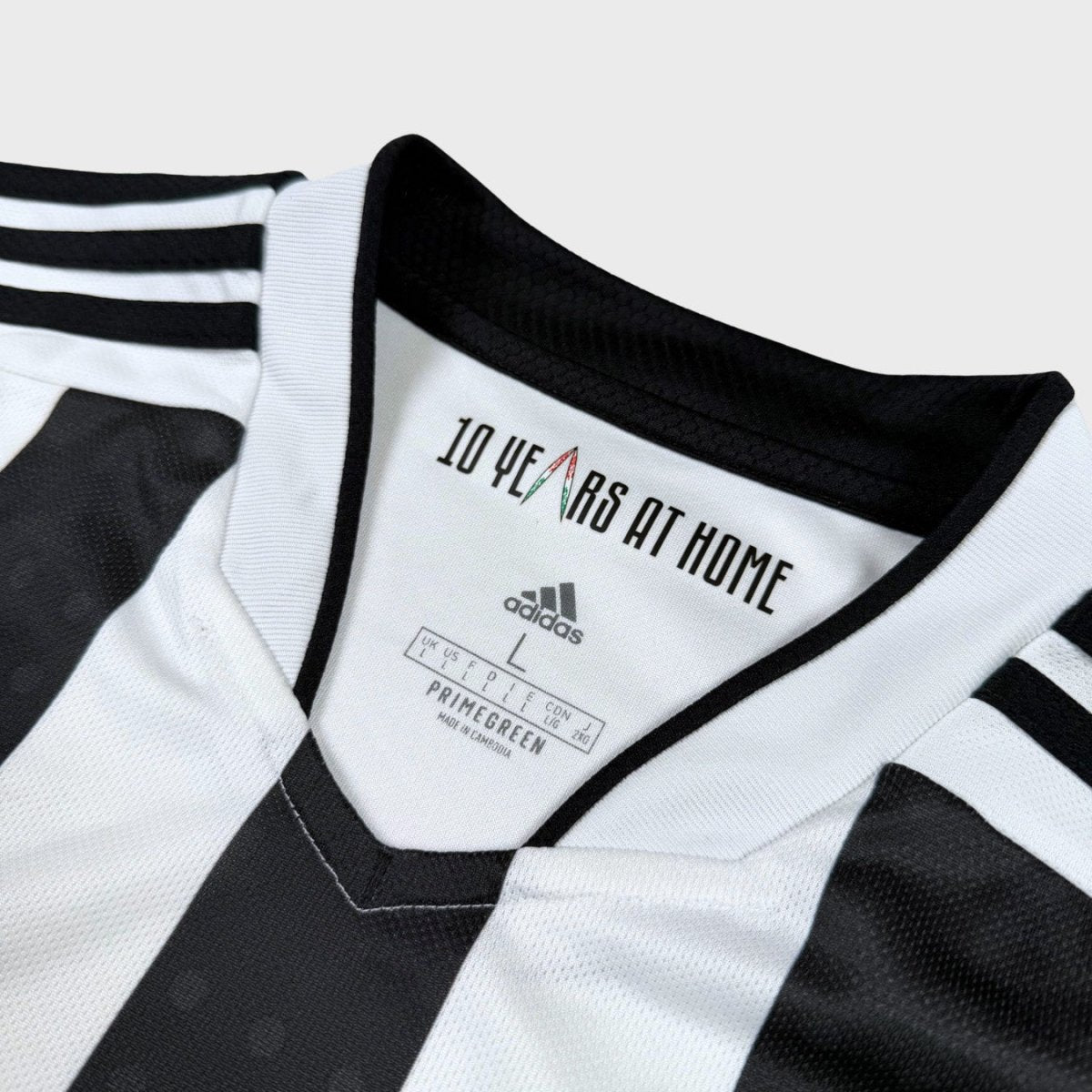 2021/22 Juventus Domicile (L) - Iconic Football Shop