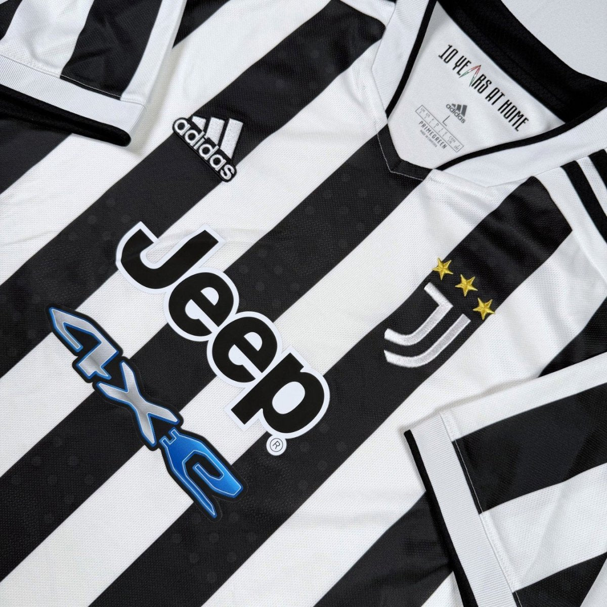 2021/22 Juventus Domicile (L) - Iconic Football Shop