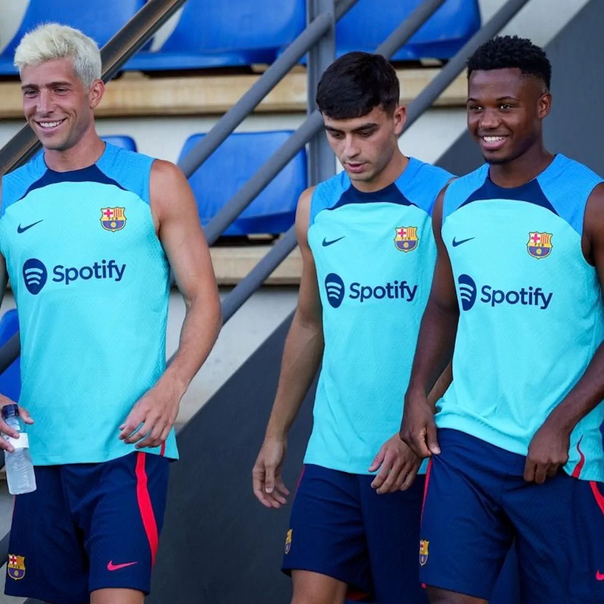 2022/23 Barcelone Entraînement (L) - Iconic Football Shop
