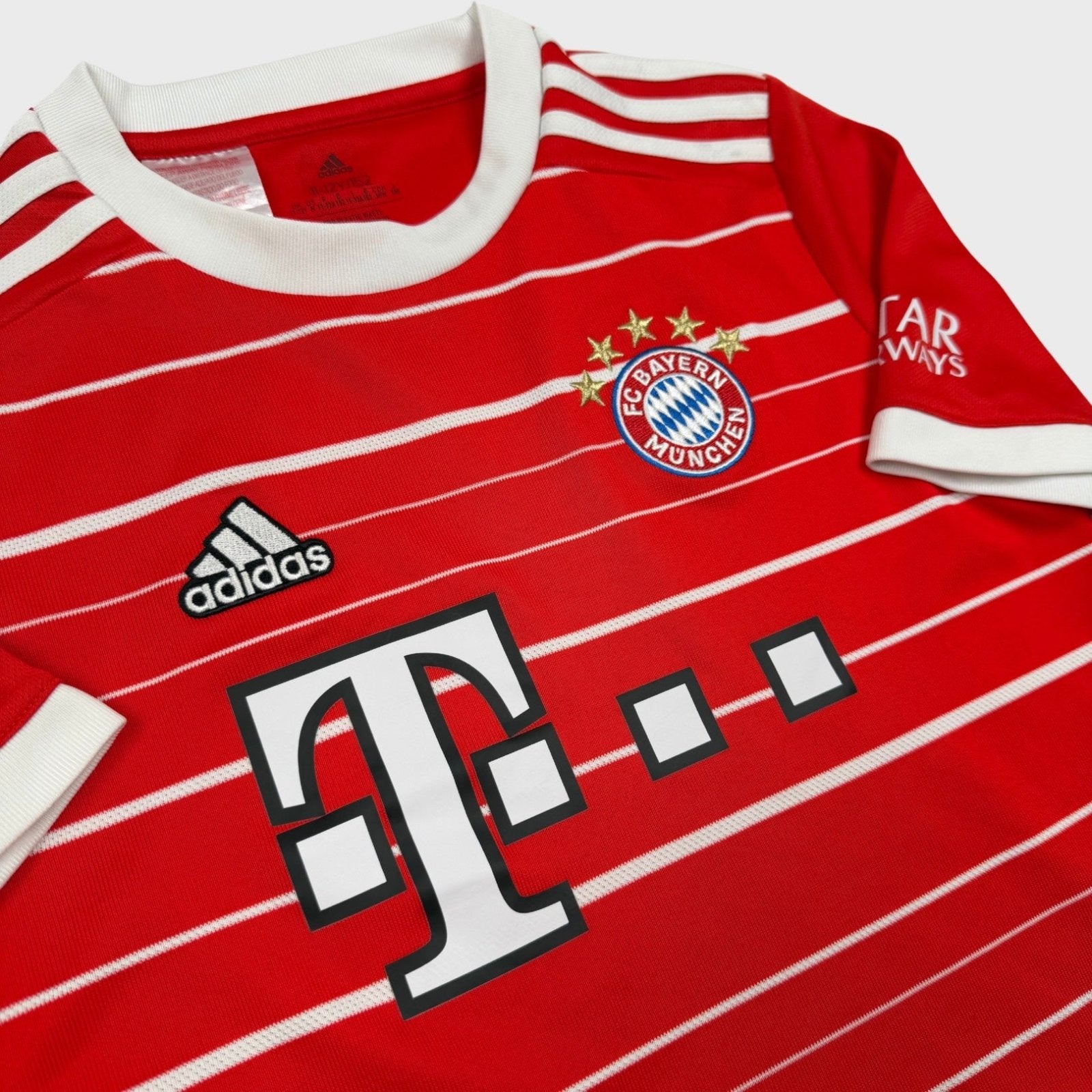 2022/23 Bayern Munich Domicile (11/12a) - Iconic Football Shop