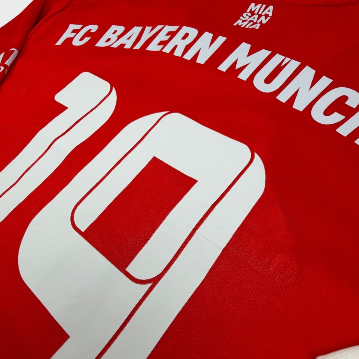 2022/23 Bayern Munich Domicile - Davies 19 (S) - Iconic Football Shop