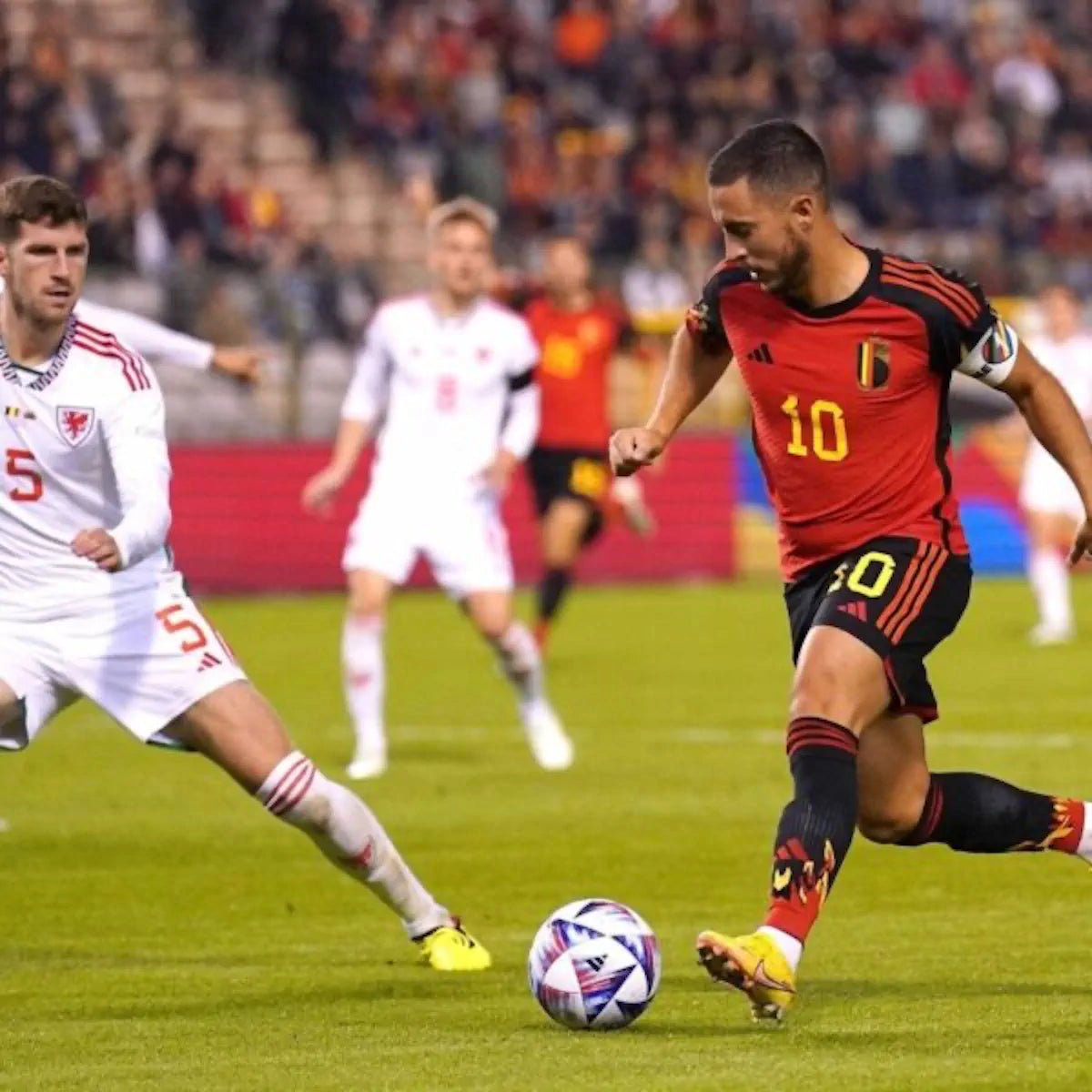 2022/23 Belgique Domicile - E.Hazard 10 (S) - Iconic Football Shop