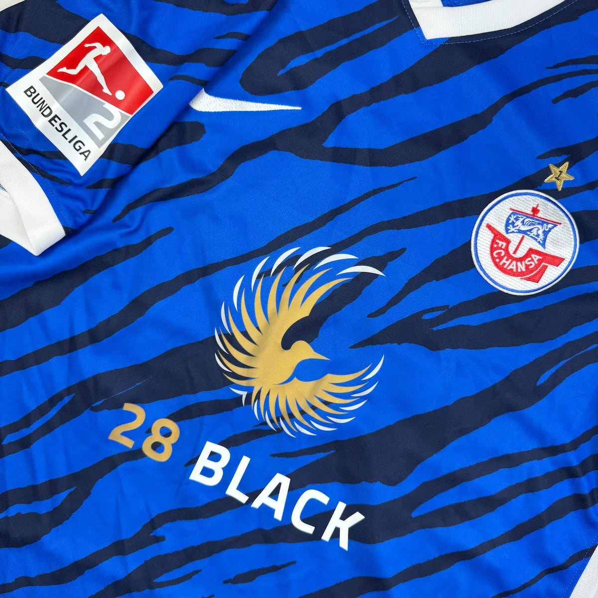 2022/23 Hansa Rostock Domicile - Thill 29 (L) - Iconic Football Shop