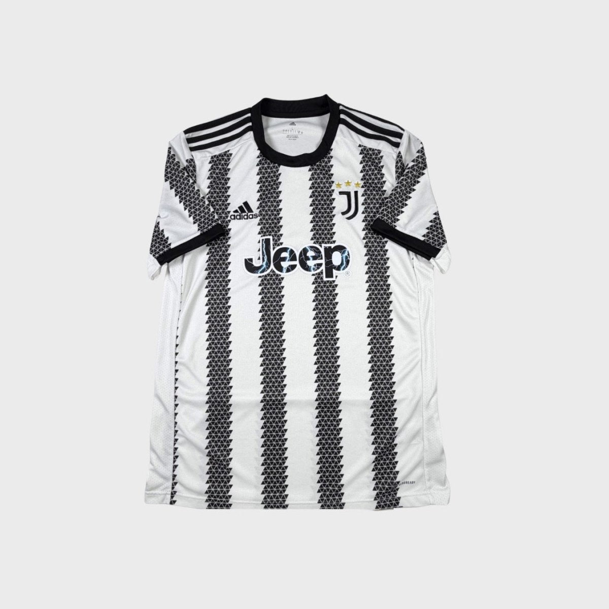 2022/23 Juventus Domicile (L) - Iconic Football Shop