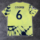 2022/23 Leeds Extérieur - Cooper 6 (XL) - Iconic Football Shop