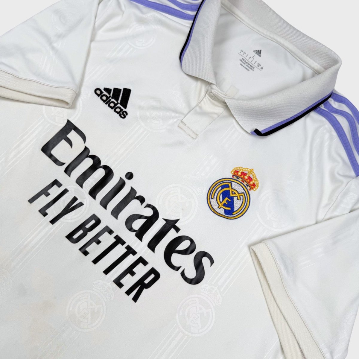 2022/23 Real Madrid Domicile - Tchouameni 8 *COMPLET* (L) - Iconic Football Shop