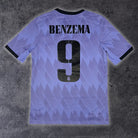 2022/23 Real Madrid Extérieur - Benzema 9 (15/16a) - Iconic Football Shop