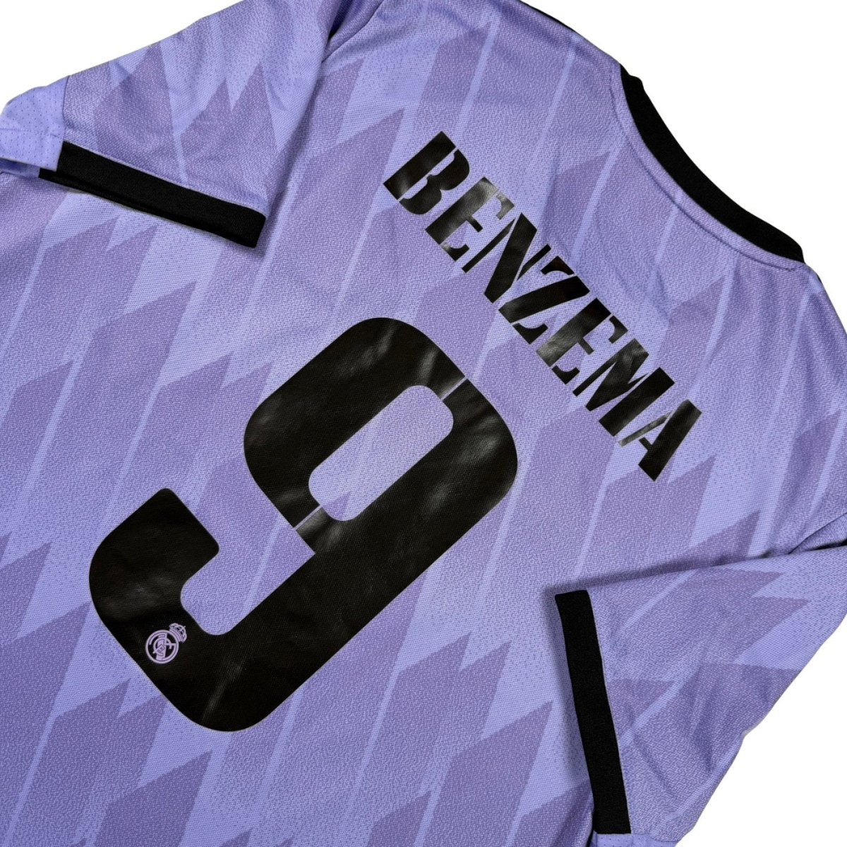 2022/23 Real Madrid Extérieur - Benzema 9 (L) - Iconic Football Shop