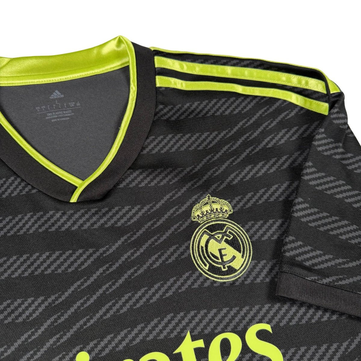 2022/23 Real Madrid Third (L) - Iconic Football Shop