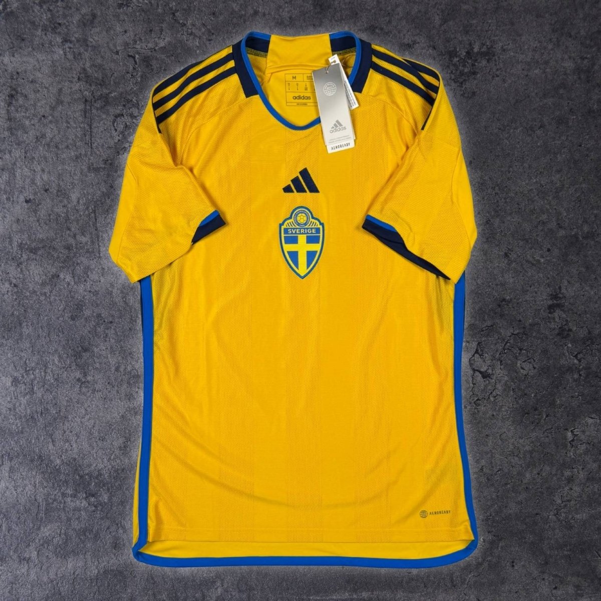 2022/24 Suède Domicile (M) - Iconic Football Shop
