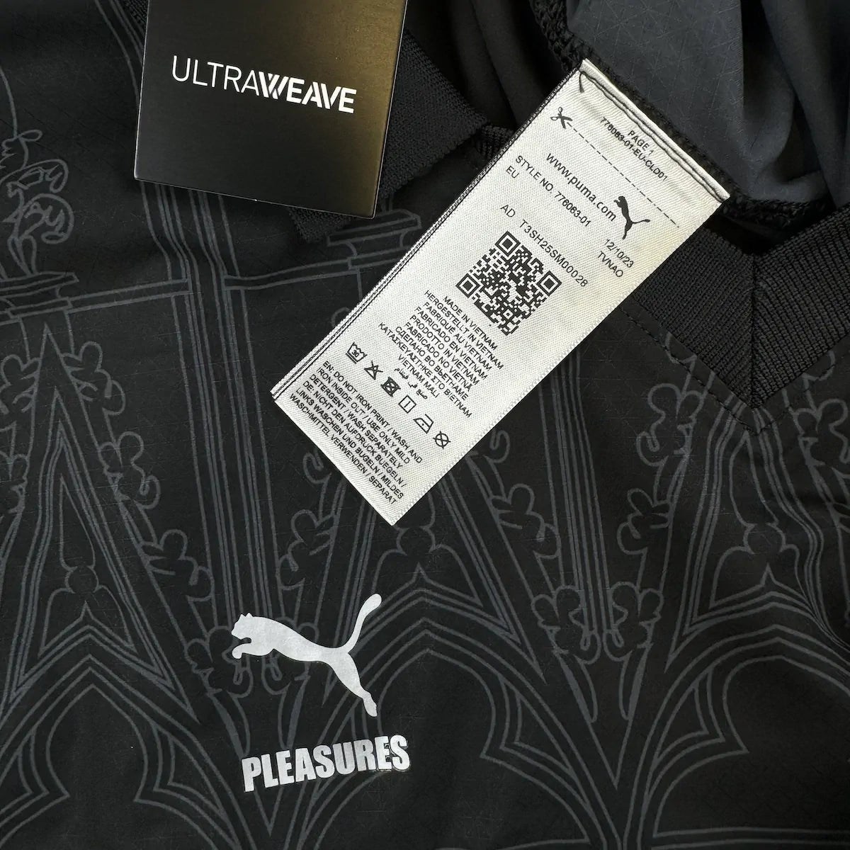 2023/24 AC Milan *PRO - ACM x Pleasures - Femme* (XL) - Iconic Football Shop